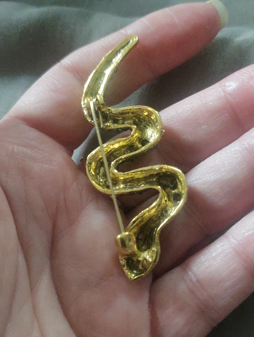 Green Rhinestone Serpent Brooch - Picture 4 of 4